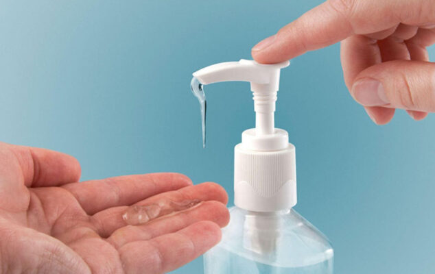 Xỏ khuyên rốn kiêng gì chú ý rửa tay sạch sẽ trước khi vệ sinh vị trí xỏ khuyên
